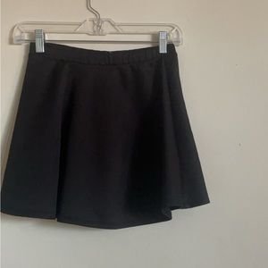Women’s black flare out skirt #littleblackskirt #flareout #miniskirt #80s #punk